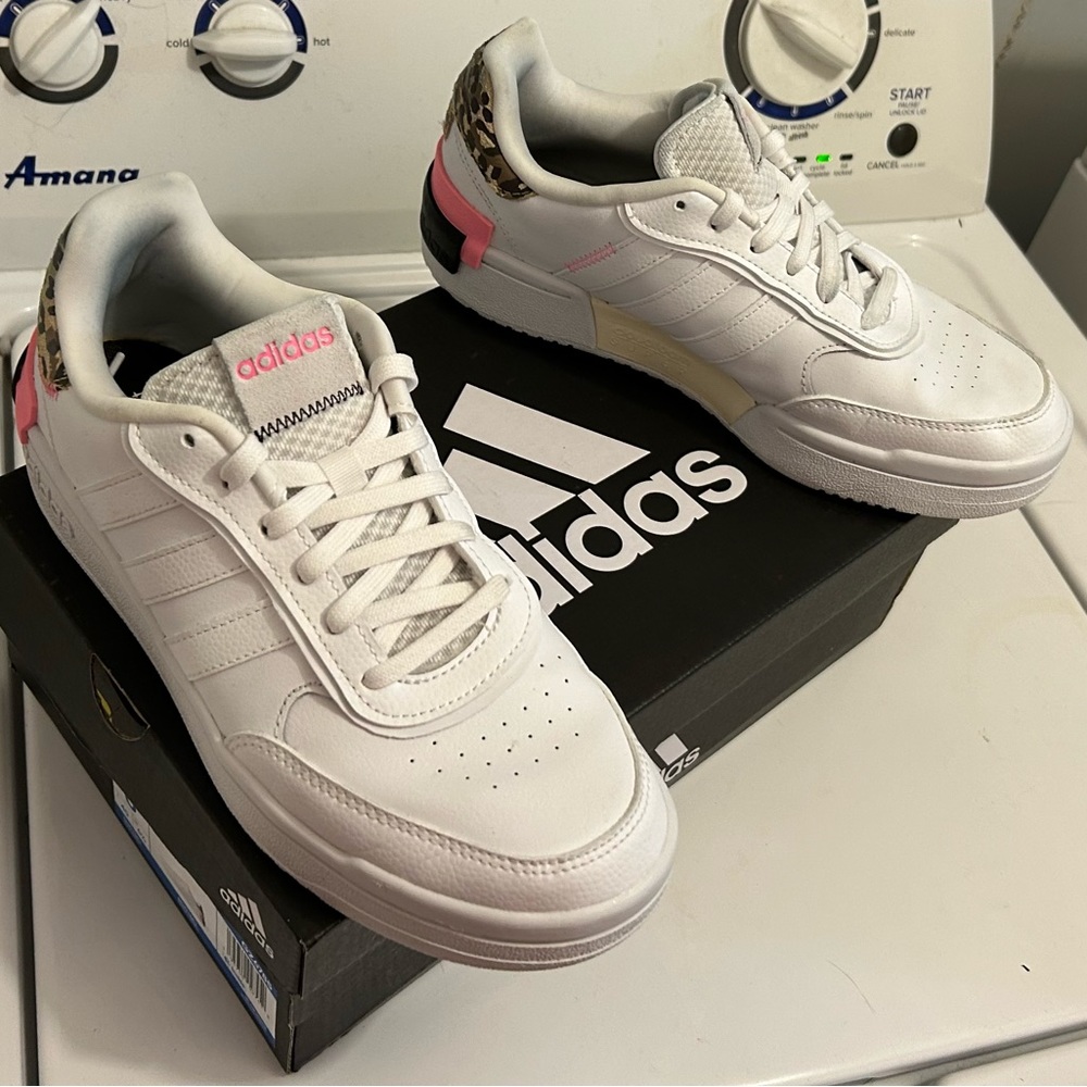 Adidas - Picture 10 of 14